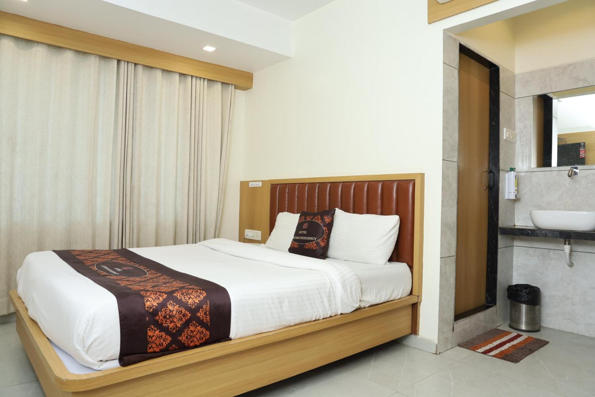 נאווי מומבאי Hotel Satyam Residency מראה חיצוני תמונה